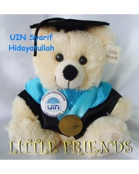 Boneka Wisuda Universitas Islam Negeri Syarif Hidayatullah - Dirasat Islamiyah (25 cm)